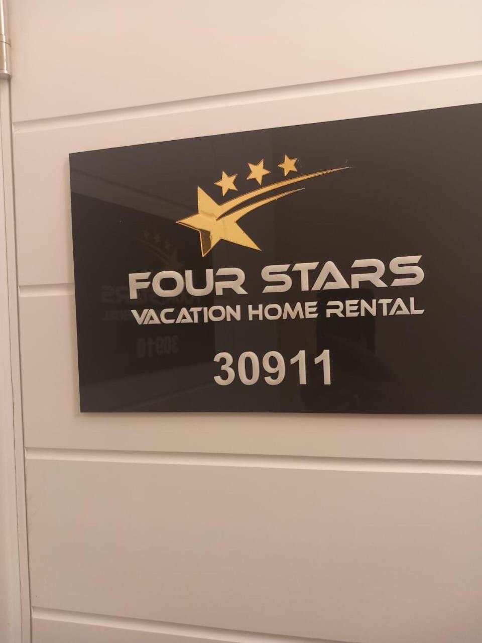 Four Stars Hostel Dubai Eksteriør bilde