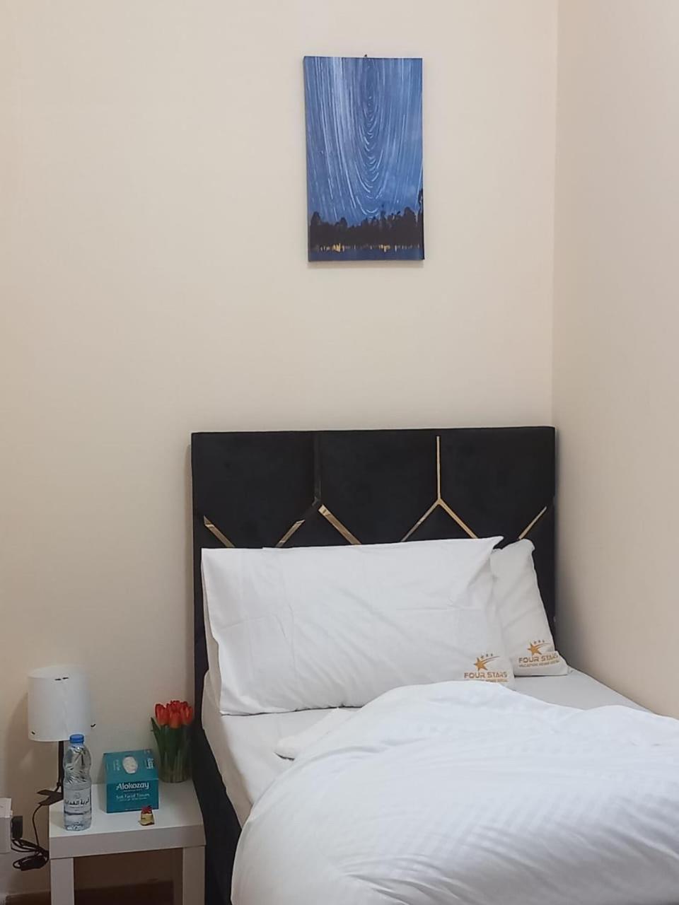 Four Stars Hostel Dubai Eksteriør bilde