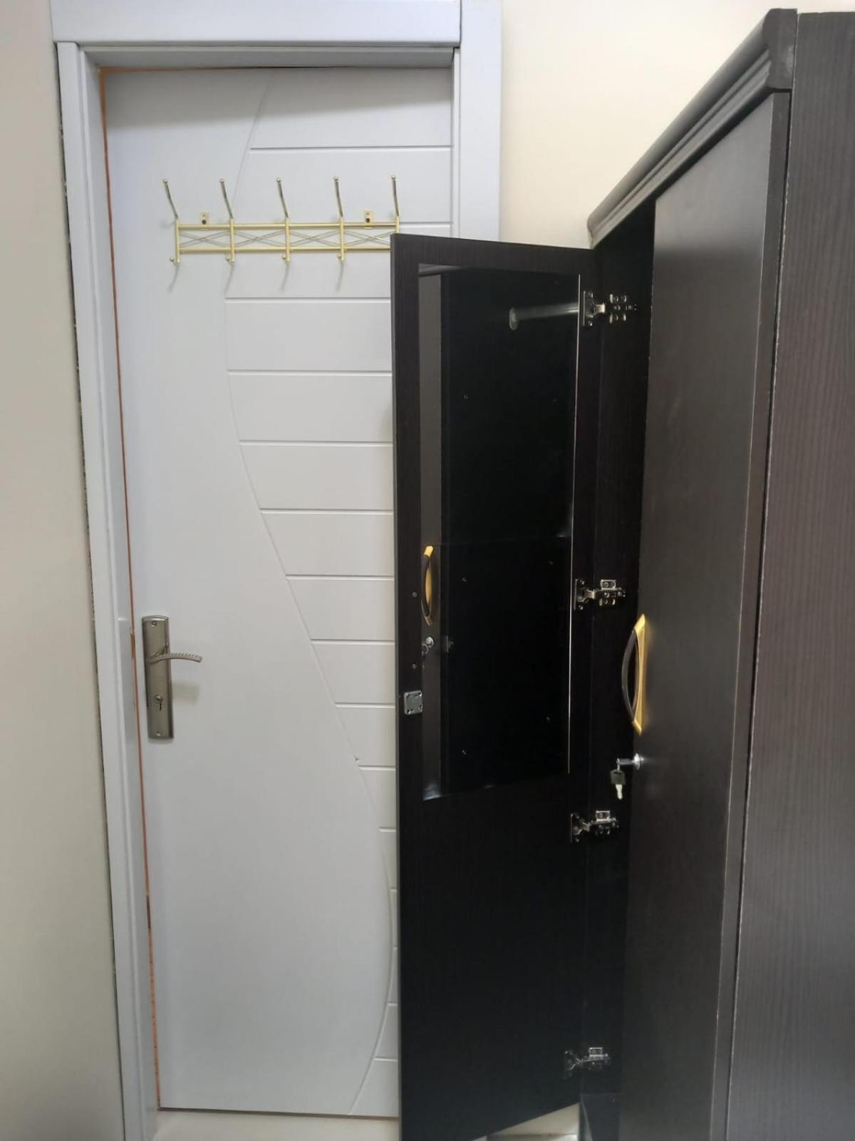 Four Stars Hostel Dubai Eksteriør bilde