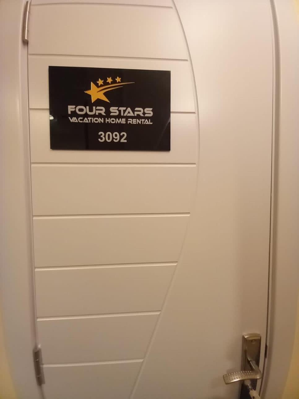 Four Stars Hostel Dubai Eksteriør bilde