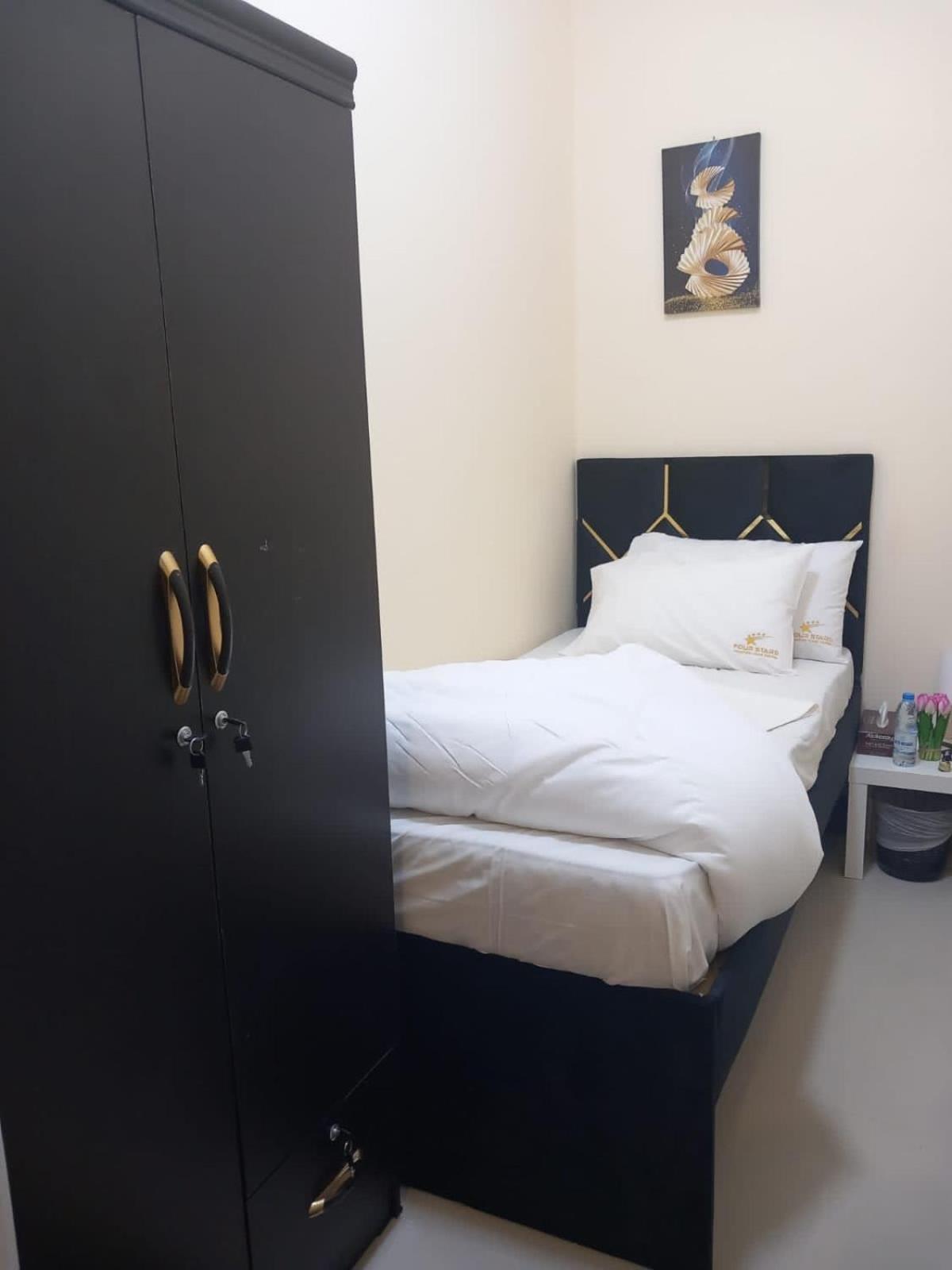 Four Stars Hostel Dubai Eksteriør bilde